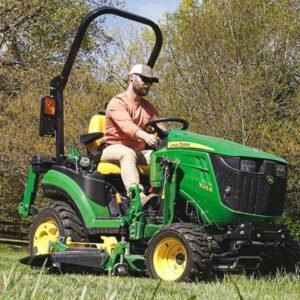 John Deere  1025R  Sub-Compact Tractor